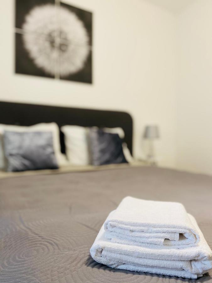 Av Apartment Turda Eksteriør billede