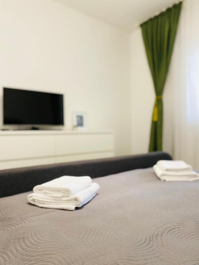 Av Apartment Turda Eksteriør billede