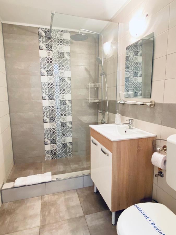 Av Apartment Turda Eksteriør billede